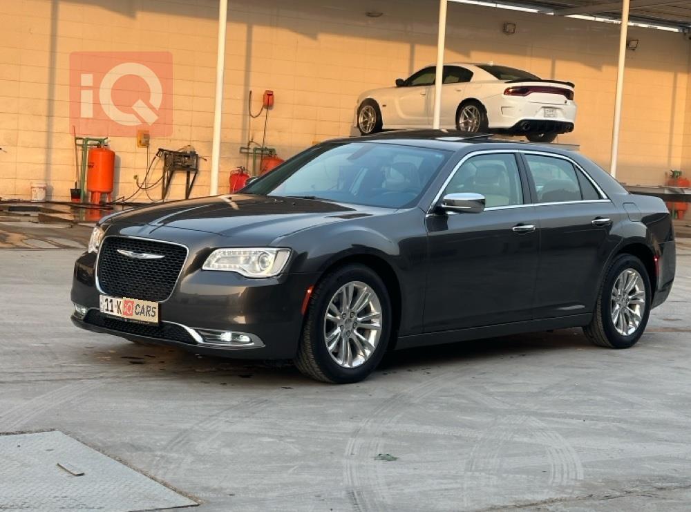 کرایسلەر 300